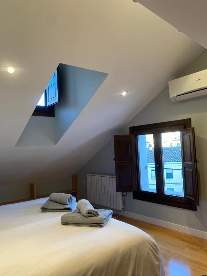 Vut Duplex Miraluz Apartment เกว็งกา ภายนอก รูปภาพ