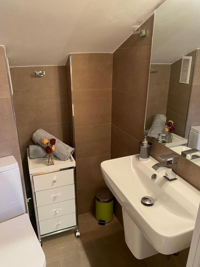 Vut Duplex Miraluz Apartment เกว็งกา ภายนอก รูปภาพ