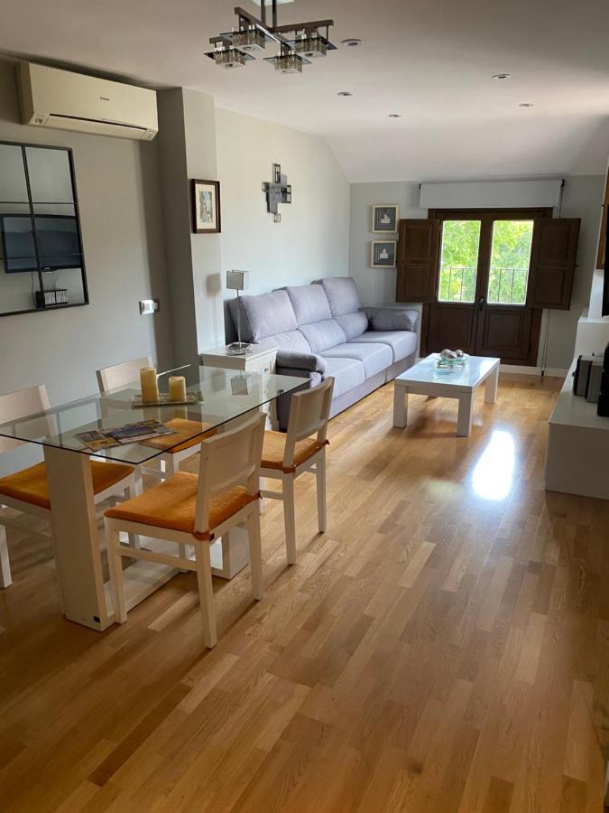 Vut Duplex Miraluz Apartment เกว็งกา ภายนอก รูปภาพ